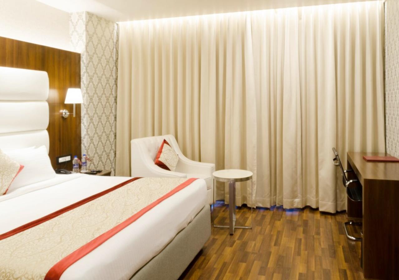 Ss Lumina Hotel Bengalúr Exteriér fotografie