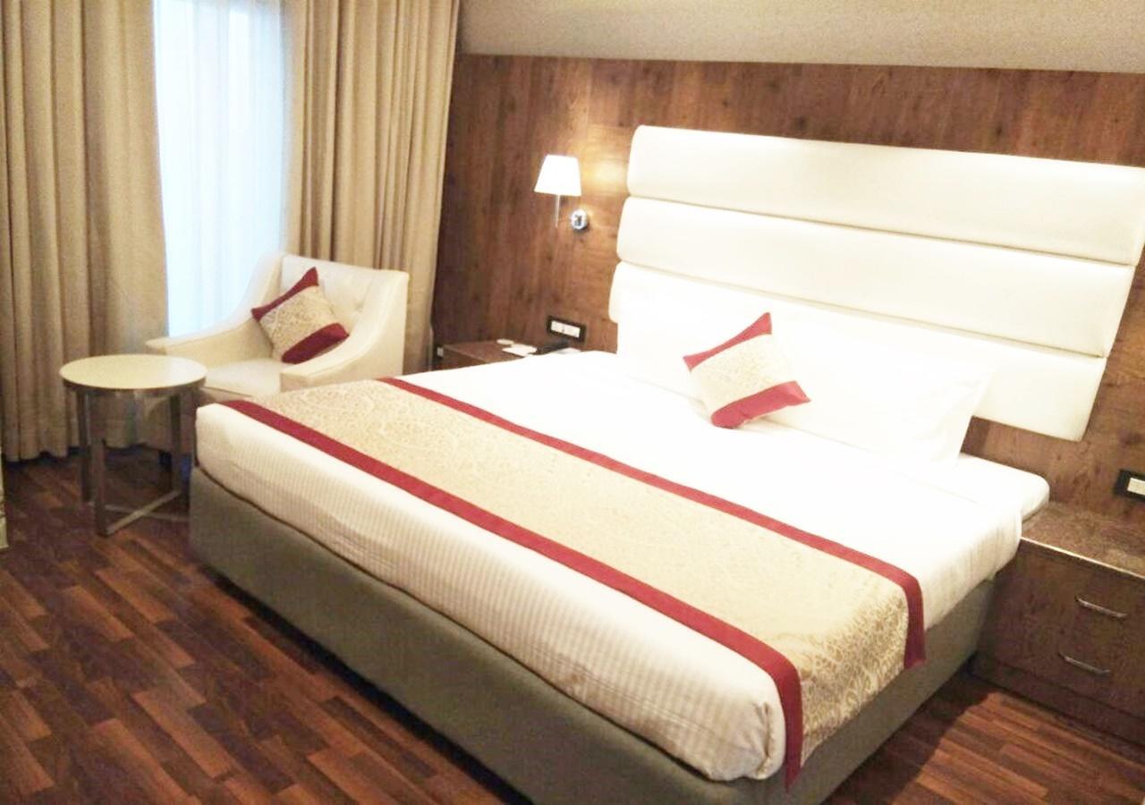Ss Lumina Hotel Bengalúr Exteriér fotografie
